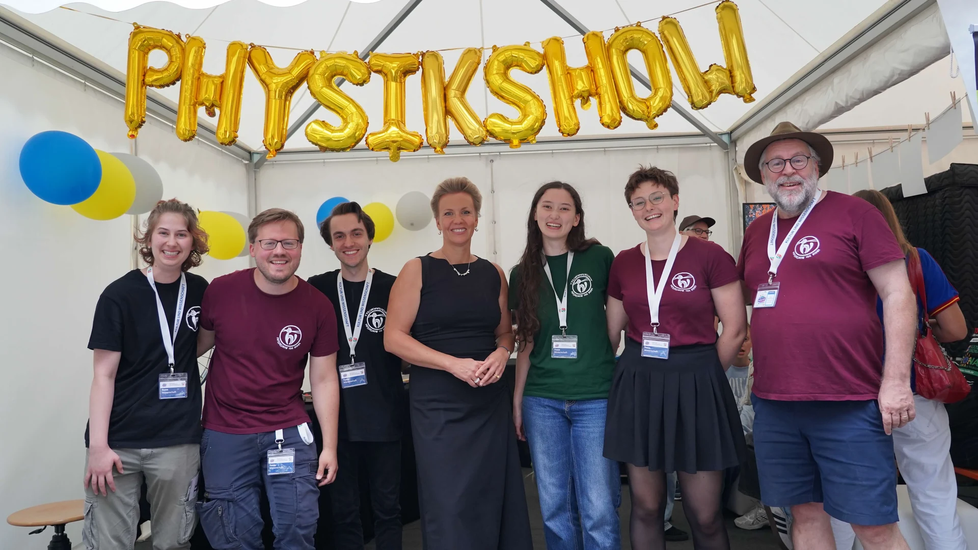 PhysicsShowAtNRWTag
